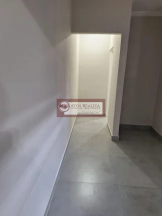Imagem Alugo Casa na Cidade Dutra. Casa Compacta com Entrada Compartilhada na Cidade Dutra, 1 Dormitório, Sala, Cozinha, Banheiro e Área de Serviço. Ambiente bem Familiar, em ótima Localização, próximo a Estação Primavera da CPTM e Passa Rápido do Rio Bonito. R$