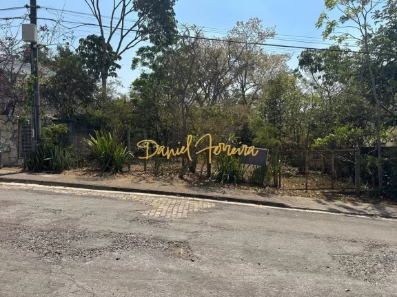 Imagem Excelente lote de 725 m² - Condomínio regularizado: escriturado e registrado