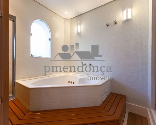 Imagem Apartamento na Vila Madalena com 2 suítes e 3 vagas, 216m²