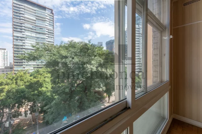 Imagem Apartamento amplo na Oscar Freire, 205m² com ótima distribuição e pé direito alto Em 2009 o apa...