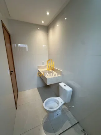 Imagem Casa com 3 quartos no Central Park, em terreno com 193m² com 102m² de área construída possui:

-...