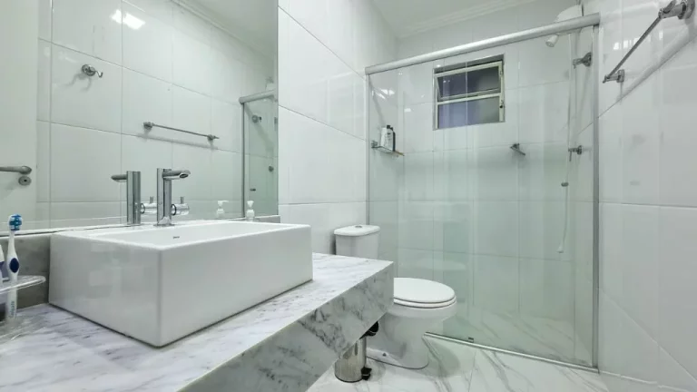Imagem Apartamento com 4 dormitórios à venda, 140 m² - Pitangueiras - Guarujá/SP