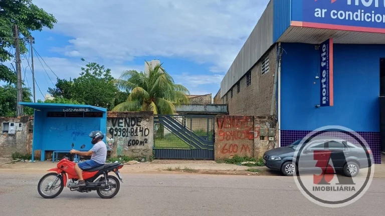 Ótimo Terreno na Almirante Barroso entre Elias Gorayeb e Jorge Teixeira.