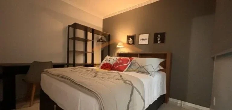 Imagem Apartamento de 30m², totalmente reformado e mobiliado. Conta com 1 dormitório sendo suíte, ambien...