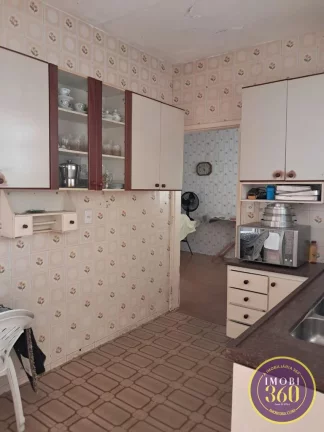 Imagem Casa com 04 dormitórios e com 02 vagas de garagem na Vila Mafra