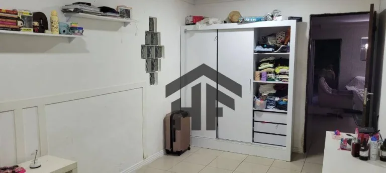 Imagem Casa de 5 quartos à venda, localizada na Encruzilhada - Recife/Pernambuco.