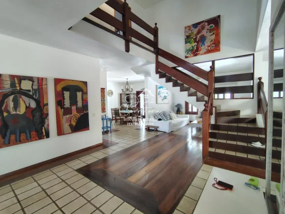 Imagem Excelente casa no Condomínio Granville, Enseada, Guarujá-SP: 4 quartos, 2 suítes, 4 salas, 4 banheiros, 4 vagas e 390,11 m²!