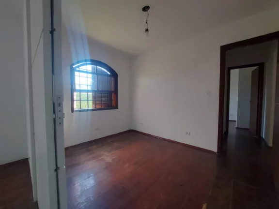 Imagem Casa Térrea para Locação Comercial na Granja Viana