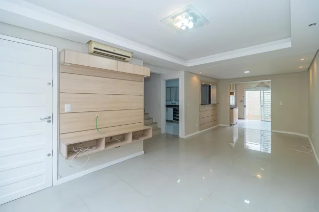 Sobrado de 3 quartos no bairro Campo Comprido