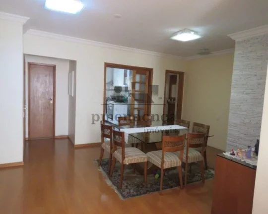 Imagem Apartamento totalmente reformado, living para 2 ambientes, 3 dormitórios sendo 1 suíte, banheiro s...