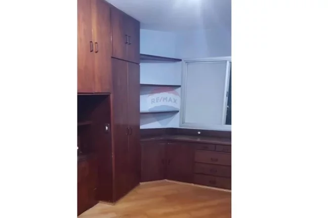 Imagem Excepcional apartamento de 3 dormitórios (1 suíte) na tranquila e arborizada Vila Indiana