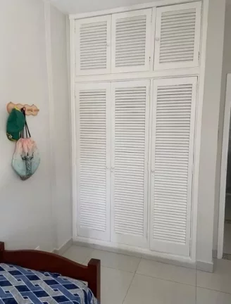Imagem PITANGUEIRAS – CALÇADÃO, MARAVILHOSO APARTAMENTO TOTALMENTE REFORMADO, 81,05 M² ÚTEIS, GARAGEM DEMARCADA NO PRÉDIO, CONDOMÍNIO BAIXO