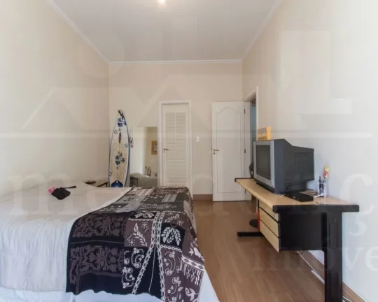 Imagem Higienópolis apartamento à venda em Prédio Vintage com 4 suítes e 2 vagas, 530m²