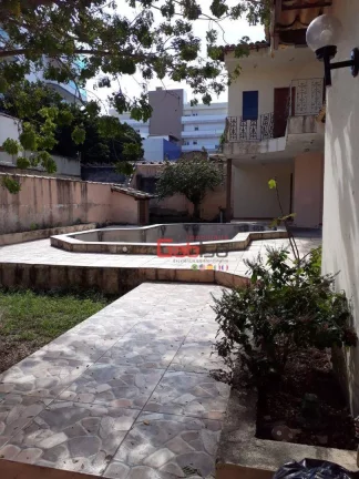 Imagem Casa com 3 dormitórios à venda, 320 m² por R$ 1.600.000,00 - Passagem - Cabo Frio/RJ