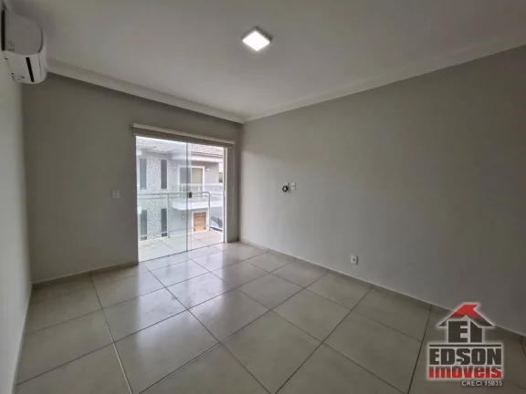 Imagem Casa Duplex em Condomínio no Barroco em Itaipuaçu