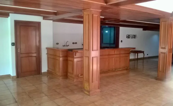 Imagem Casa no Res. ALPHA 1 - 650m²