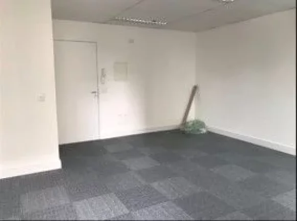 Imagem Conjunto Comercial à Venda em Moema - São Paulo-SP: 1 Banheiro, 1 Vaga de Garagem e 36m² de Área