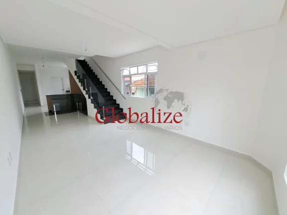 Imagem Sobreposta alta à vendacom 155m², 3 quartos, 2 suítes, piscina, churrasqueira por R$1.300.000,00 no Embaré em Santos