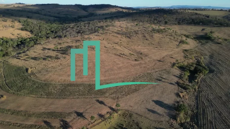 Imagem Fazenda entre Cassia e Passos