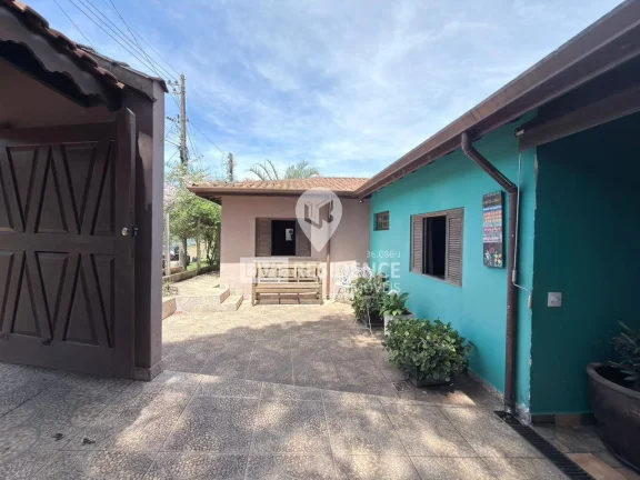 Imagem Casa de Campo em Itatiba: 1.000m², Lazer Completo, Piscina e Pomar