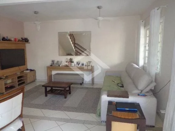 Imagem Casa à Venda em Campo Grande: 4 Quartos, Área Gourmet e Infraestrutura