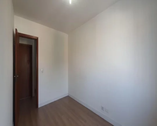 Imagem Sobrado à venda no Butantã com 3 dormitórios, quintal e 2 vagas de garagem.