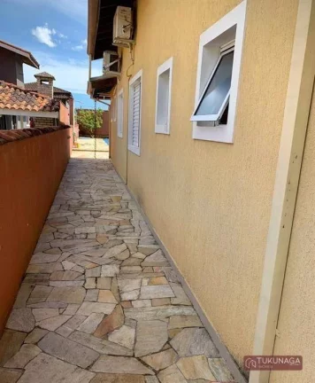 Imagem Casa Térrea 3 Dormitórios e Piscina - Condomínio Fechado - Bertioga - SP .