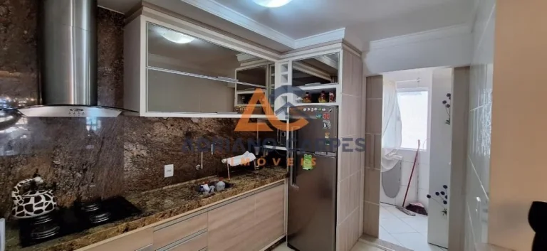 Imagem Apartamento mobiliado com 1 suíte mais 1 dormitório e demais cômodos na quadra mar na praia de Gravatá em Navegantes a venda com a Imobiliária Adriano Carpes
