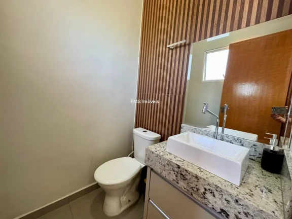Imagem Casa com 4 suítes em condomínio em Porangaba - SP