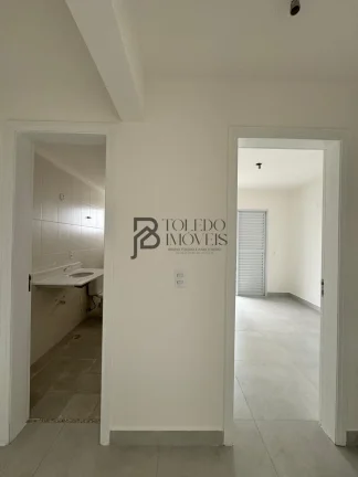 Imagem Apartamento de 140m² com 3 Dormitórios sendo 1 Suíte no bairro Canto do Forte - Praia Grande
