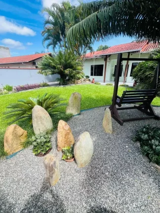 Imagem Casa com 2 dormitórios sendo 1 suíte e 10 vagas sendo 3 cobertas - Costa e Silva | Joinville/SC