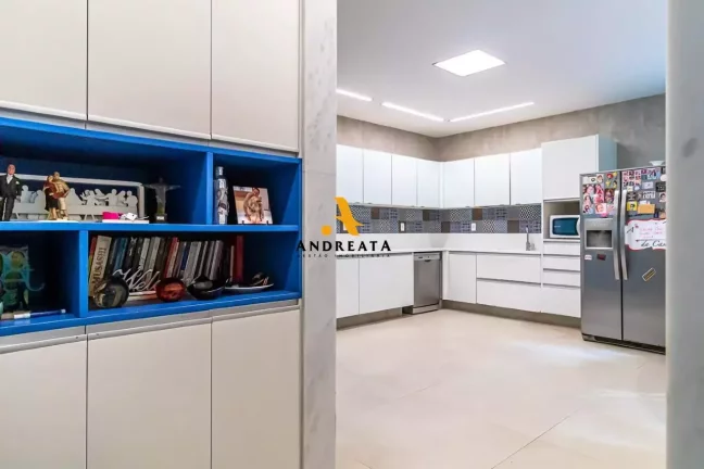 Imagem Apresentamos este triplex de 595m² no Humaitá