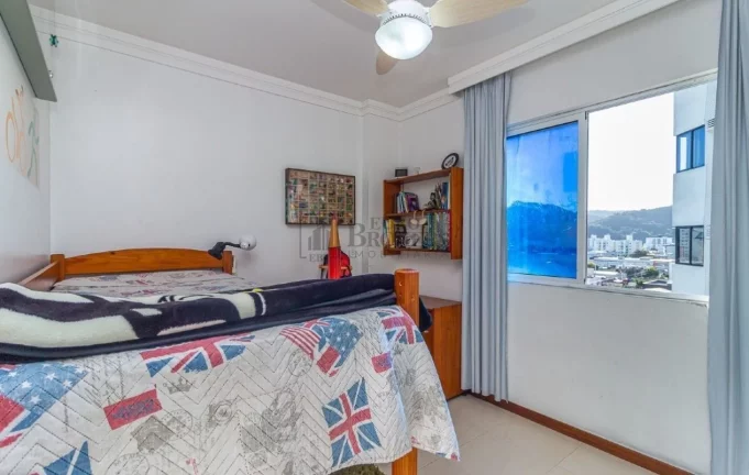 Imagem Apartamento com 3 suítes à venda no Centro de Balneário Camboriú/SC