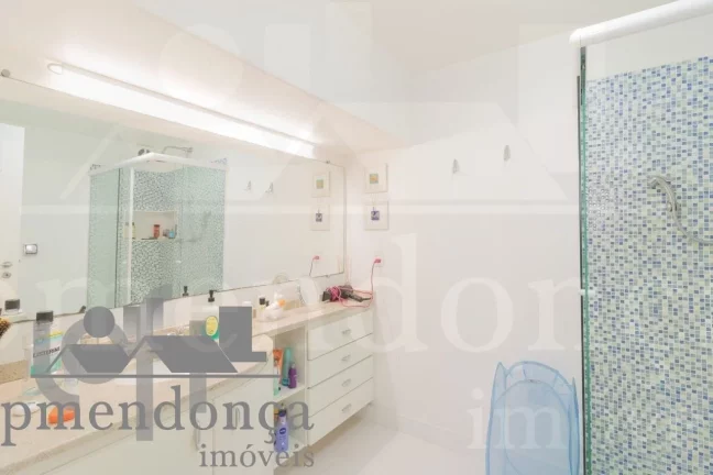 Imagem Apartamento em Higienópolis com 3 quartos ( 1 suíte ) e 1 vaga, 126m²