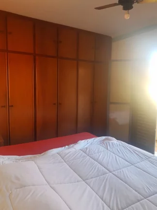 Imagem EXCELENTE LOCALIZAÇÃO. SOBRADO NO CENTRO DE FRANCA. RICO EM ARMÁRIOS .GARAGEM 4 CARROS.