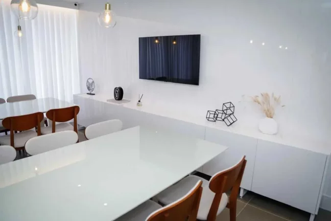 Imagem Apartamento sem mobilia com 2 dormitórios sendo 1 suítes e 1 vagas de garagem em Itajaí