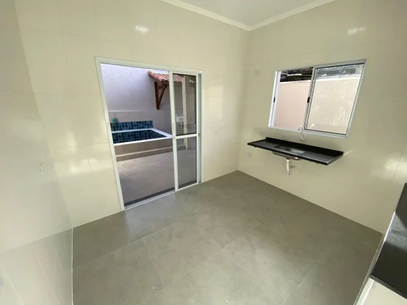 Imagem Casa para Venda em Itanhaém, Savoy, 2 dormitórios, 1 suíte, 1 banheiro, 2 vagas