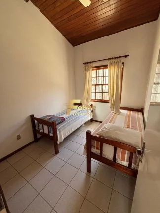 Imagem OPORTUNIDADE DE CASA DUPLEX EM CONDOMÍNIO FECHADO.