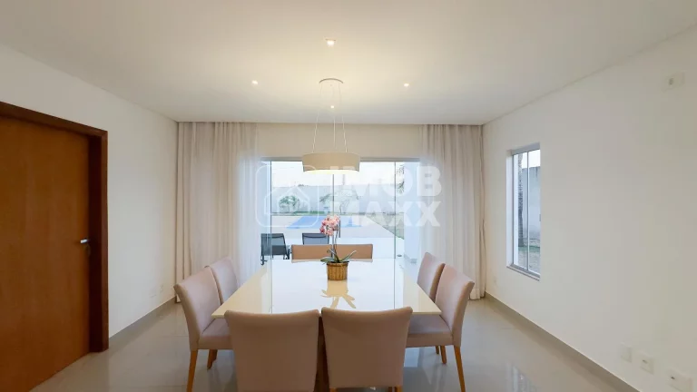 Imagem Quadra 10 Conjunto A Jardim Botânico 3 com 4 quartos 3 suítes