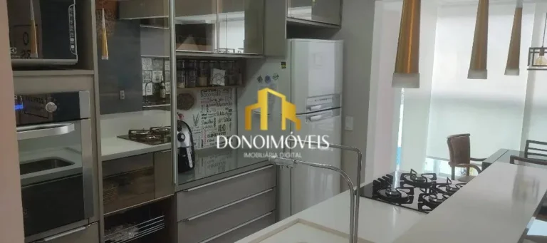 Imagem O apartamento no Condomínio SKY Patriani, em Santo André, tem 83m² e conta com 2 suítes, 2 vagas...