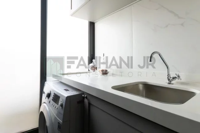 Imagem Venha se encantar com este imóvel amplo no coração de São Paulo! Com 2 quartos, sendo 2 suítes, e 2 banheiros este apartamento é perfeito para quem