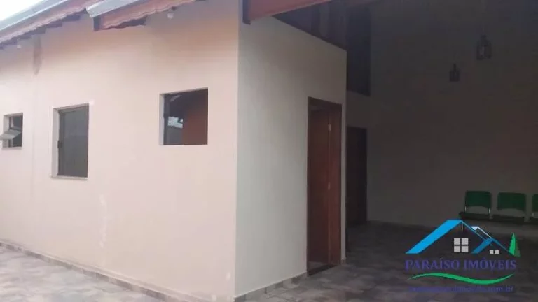 Imagem Casa a venda em Paraisópolis, MG - 3 quartos, suíte, vagas cobertas