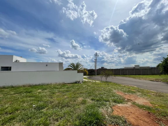 Imagem VENDE-SE TERRENO NO CONDOMINIO TOSCANA FRANCA SP - Excelente terreno no condomínio toscana medindo - 364m² quadrados 13x28 - Excelente localização no
