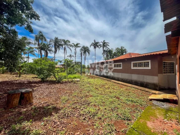 Imagem Chácara à venda em Brazlândia: 40.000m², 5 quartos, 3 banheiros, área rural. Oportunidade por R$900.000!