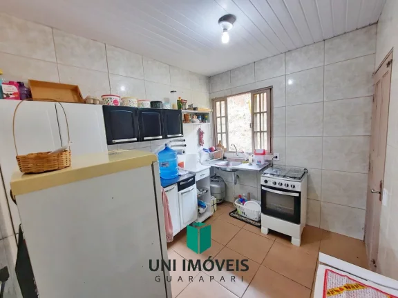 Imagem Chácara com 2 casas mais casa de caseiro, área de lazer, 10.000M² a venda na zona rural de Guarapari.