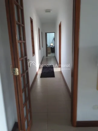 Imagem Casa de Condomínio com 4 Quartos e 4 banheiros à Venda, 270 m²