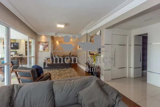 Imagem Apartamento excelente com 165m², 3 suítes e 3 vagas