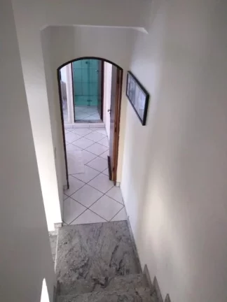 Imagem Sobrado à venda com 3 dormitórios e 2 vagas na Rua Mandassaia - Cidade A.E.Carvalho
