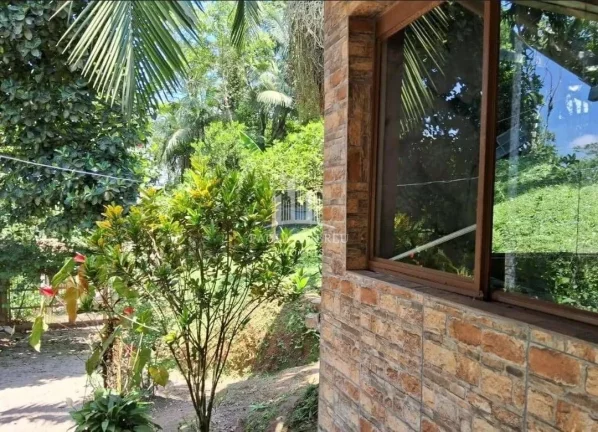 Imagem Chácara 1.600m², Escritura, 3 Quartos, sendo 2 Suítes, Vários pé frutas, no Rio Grande da Serra-SP