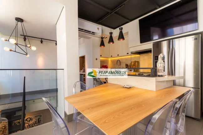 Imagem Cobertura duplex mobilhad para venda com 108 metros quadrados com 1 quarto em Cambuí - Campinas - SP